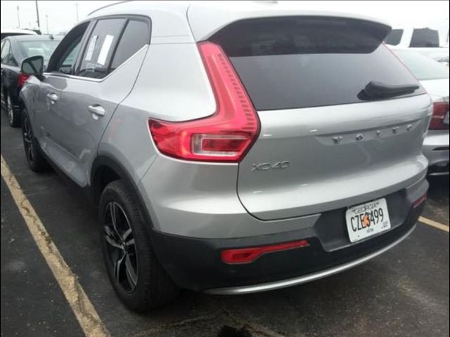 2024 Volvo XC40 Core Bright Theme