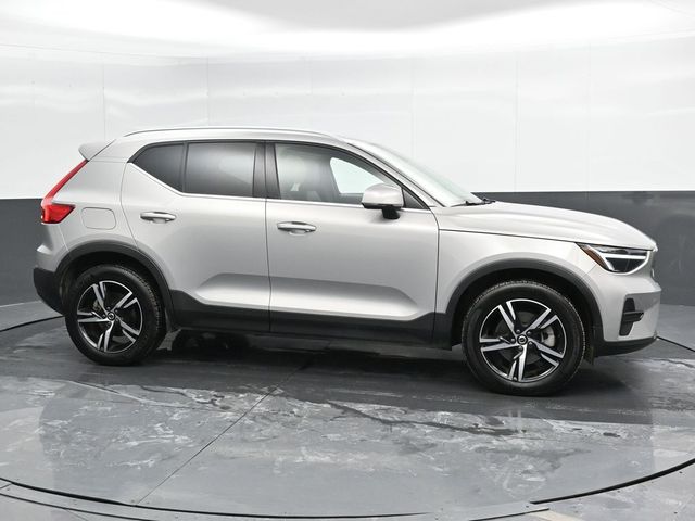 2024 Volvo XC40 