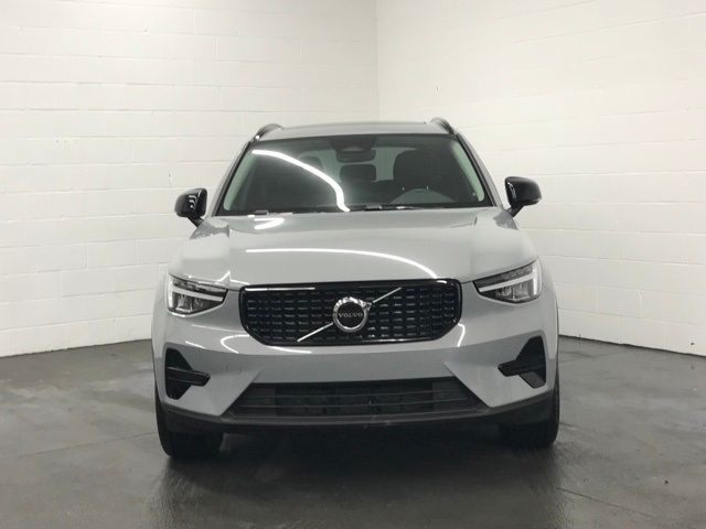 2024 Volvo XC40 