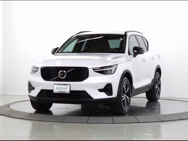 2024 Volvo XC40 