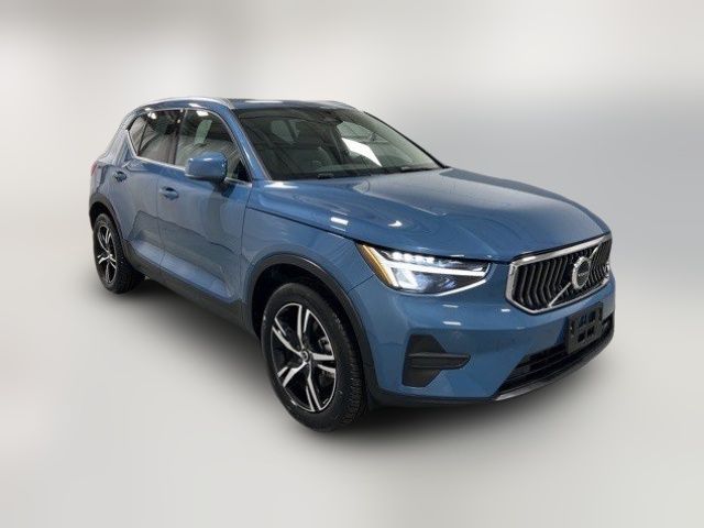 2024 Volvo XC40 