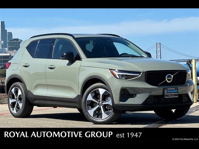 2024 Volvo XC40 