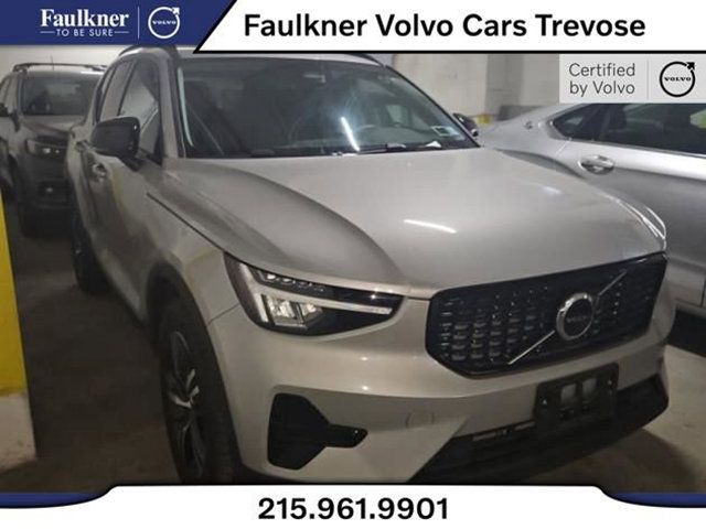 2024 Volvo XC40 