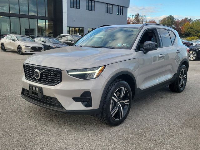 2024 Volvo XC40 