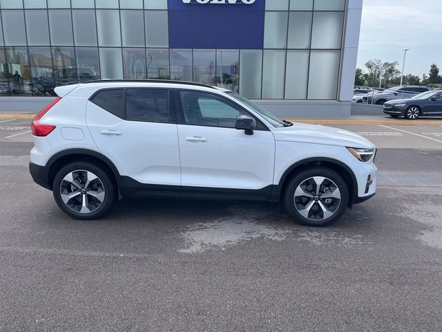 2024 Volvo XC40 