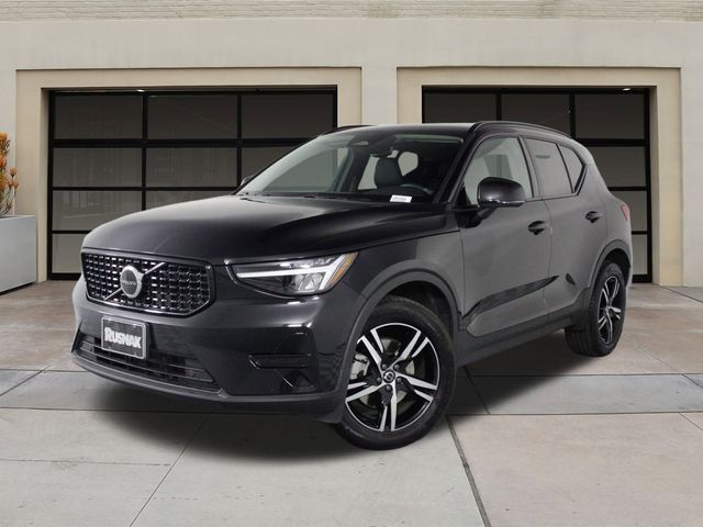 2024 Volvo XC40 