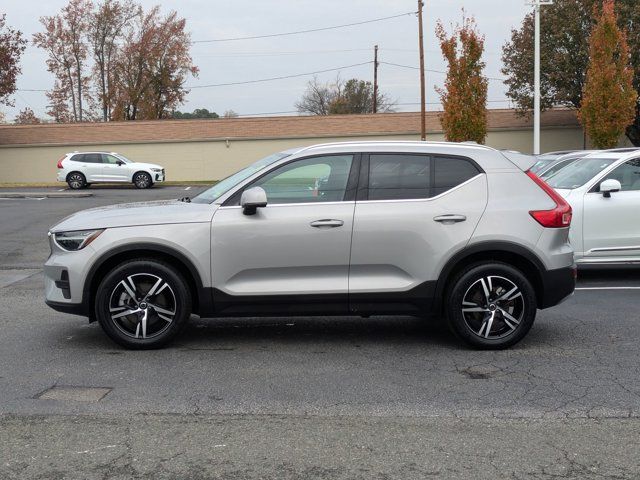 2024 Volvo XC40 