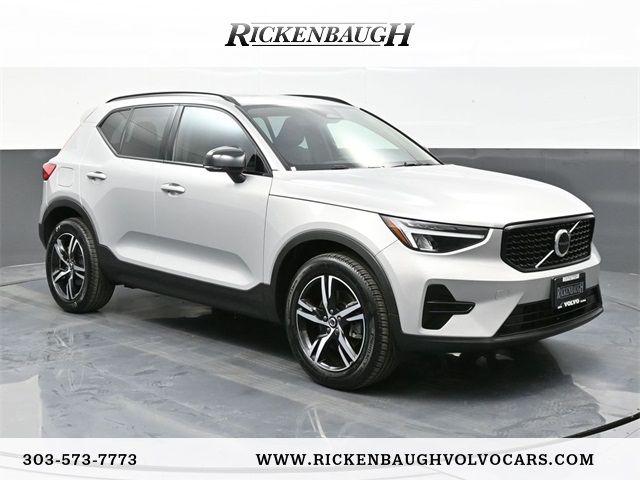 2024 Volvo XC40 