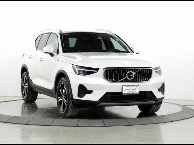 2024 Volvo XC40 