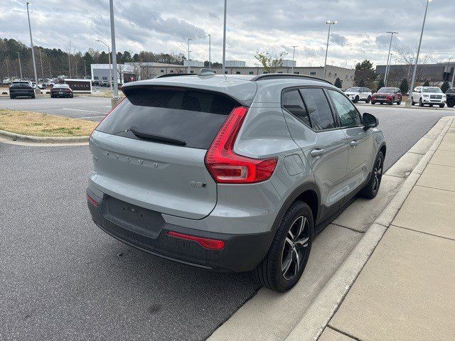 2024 Volvo XC40 