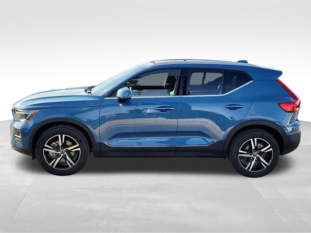 2024 Volvo XC40 