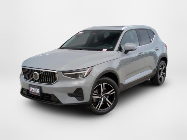 2024 Volvo XC40 Core Bright Theme