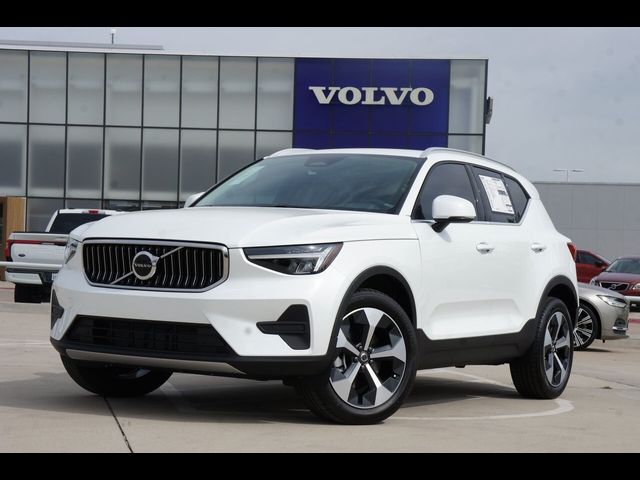 2024 Volvo XC40 Core Bright Theme