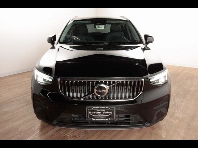 2024 Volvo XC40 Core Bright Theme