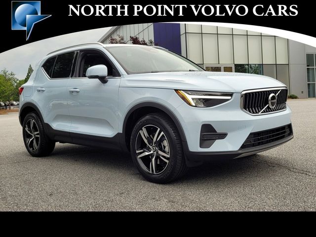 2024 Volvo XC40 Core Bright Theme