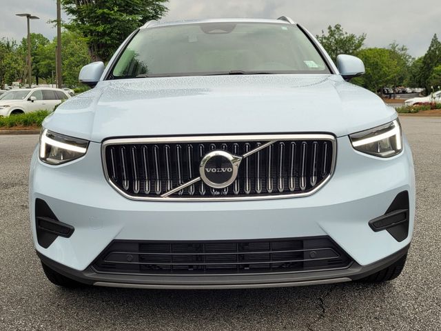 2024 Volvo XC40 Core Bright Theme