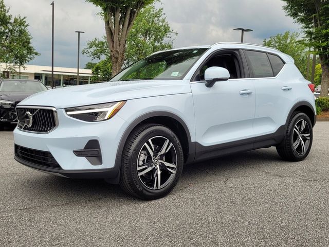 2024 Volvo XC40 Core Bright Theme