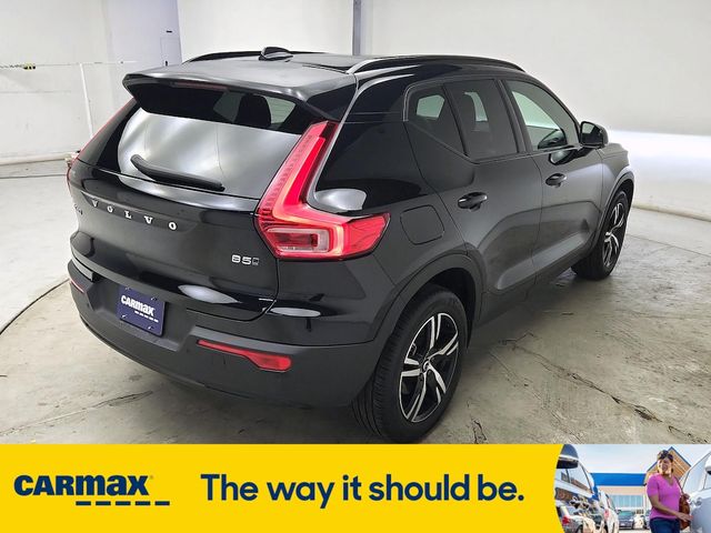2024 Volvo XC40 Core Bright Theme