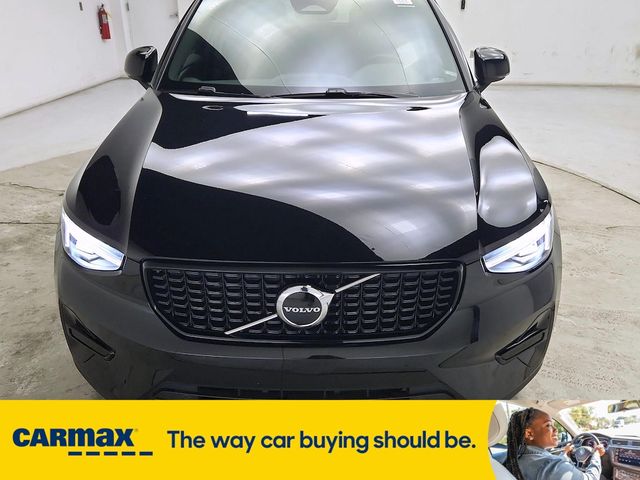 2024 Volvo XC40 Core Bright Theme