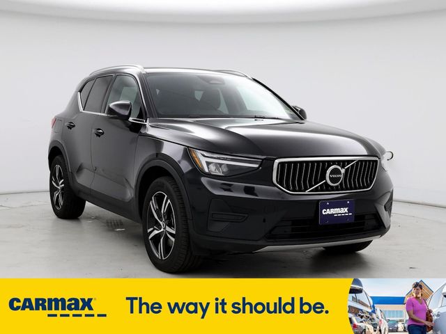 2024 Volvo XC40 Core Bright Theme