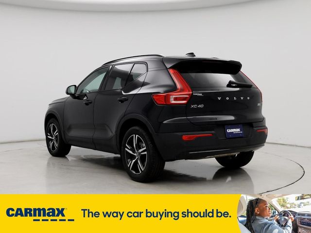 2024 Volvo XC40 Core Bright Theme