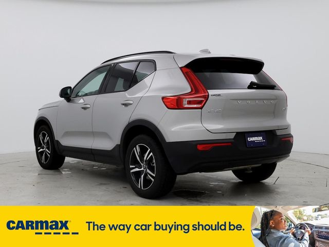 2024 Volvo XC40 Core Bright Theme