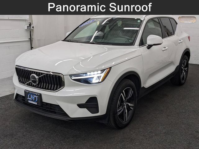2024 Volvo XC40 Core Bright Theme