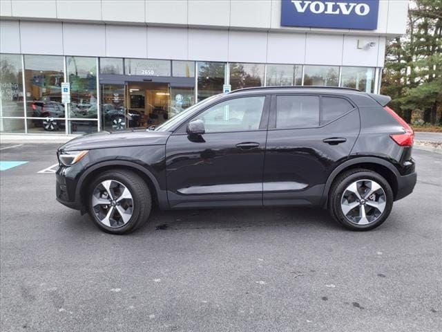 2024 Volvo XC40 