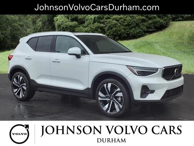 2024 Volvo XC40 Plus Bright Theme