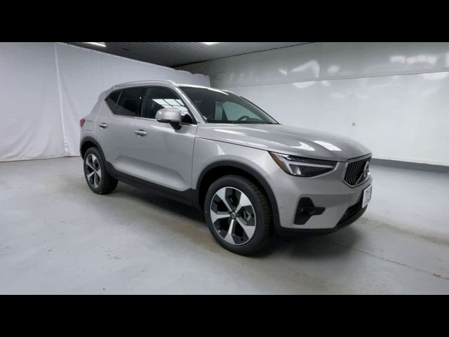 2024 Volvo XC40 Plus Bright Theme