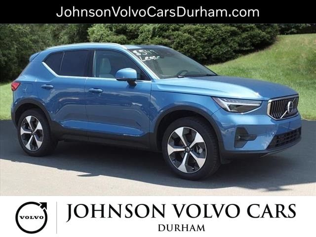 2024 Volvo XC40 Plus Bright Theme