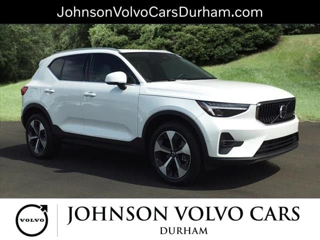 2024 Volvo XC40 Plus Bright Theme