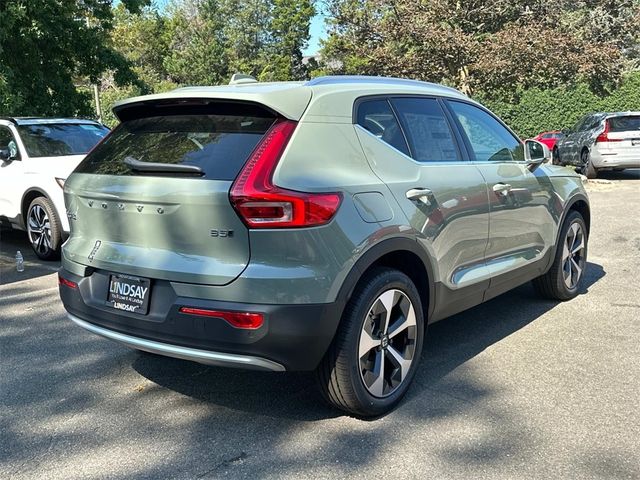 2024 Volvo XC40 Plus Bright Theme