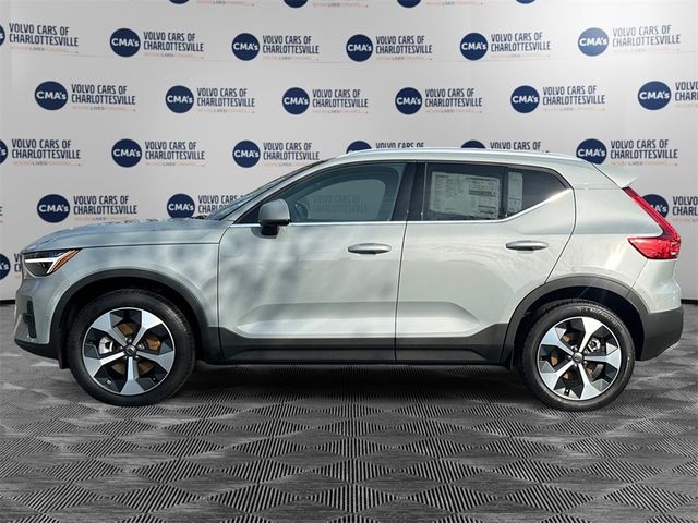 2024 Volvo XC40 Plus Bright Theme