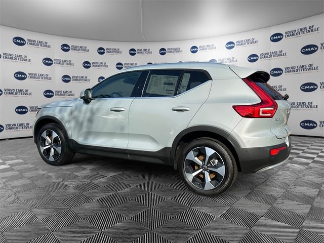 2024 Volvo XC40 Plus Bright Theme