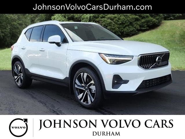 2024 Volvo XC40 Plus Bright Theme