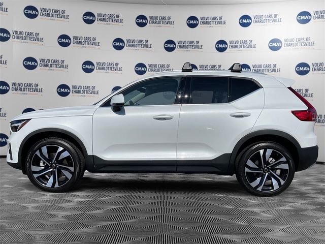 2024 Volvo XC40 Plus Bright Theme