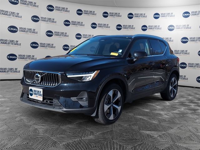 2024 Volvo XC40 Plus Bright Theme