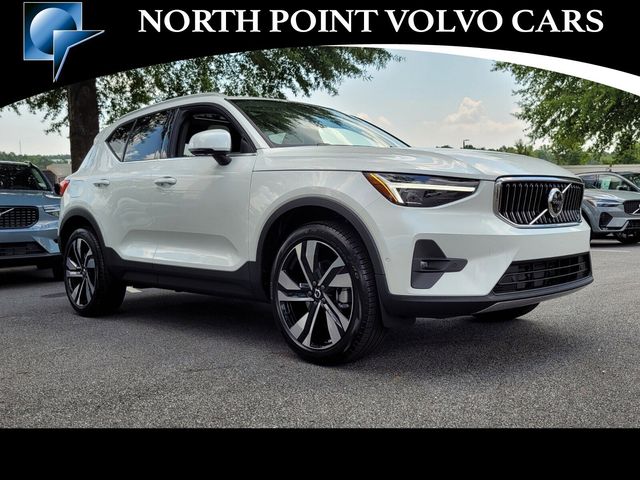 2024 Volvo XC40 Plus Bright Theme