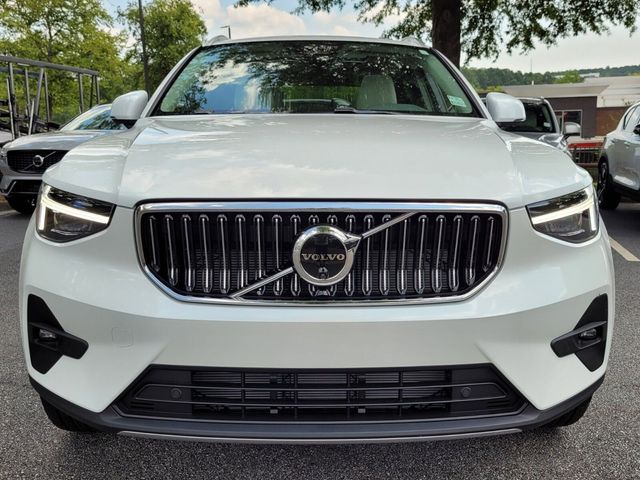 2024 Volvo XC40 Plus Bright Theme