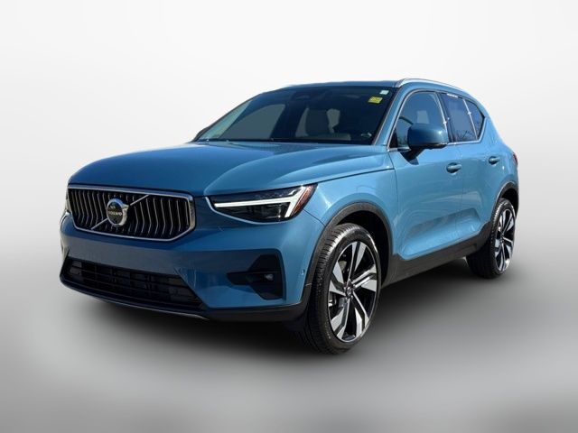 2024 Volvo XC40 Plus Bright Theme