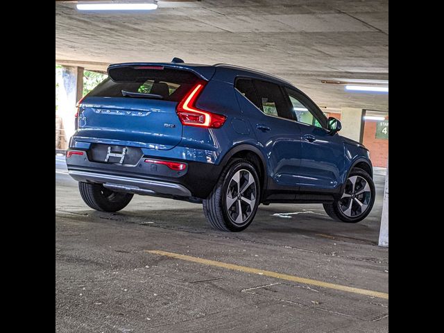 2024 Volvo XC40 Plus Bright Theme