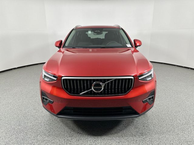 2024 Volvo XC40 Plus Bright Theme