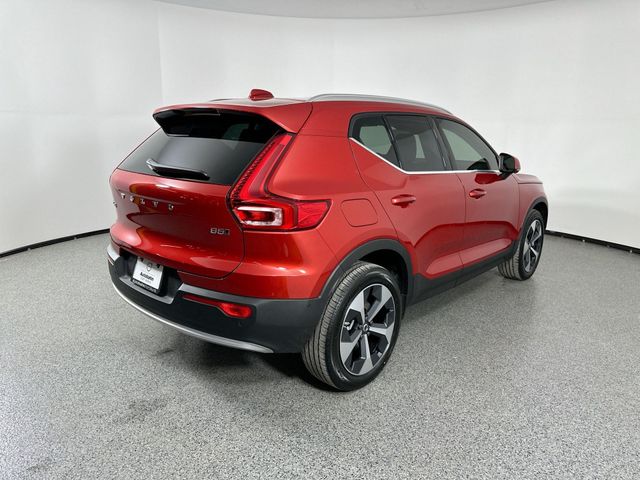 2024 Volvo XC40 Plus Bright Theme