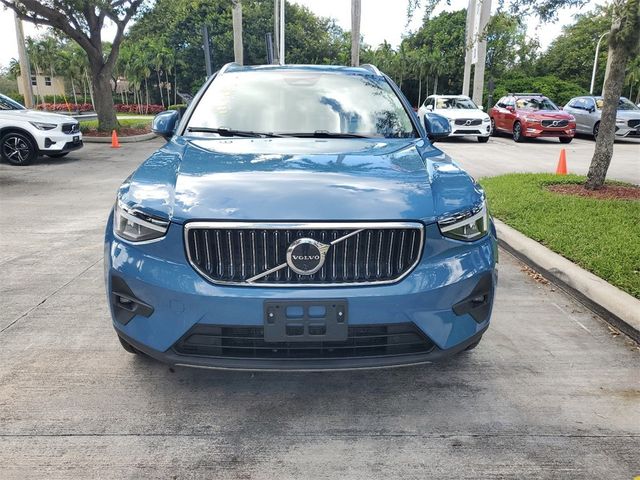 2024 Volvo XC40 Plus Bright Theme