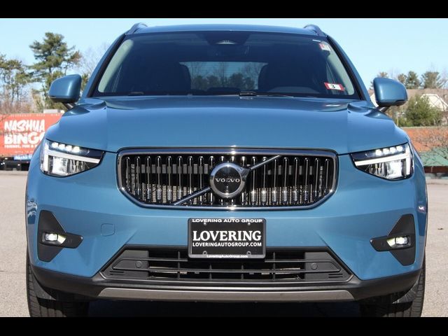 2024 Volvo XC40 Plus Bright Theme