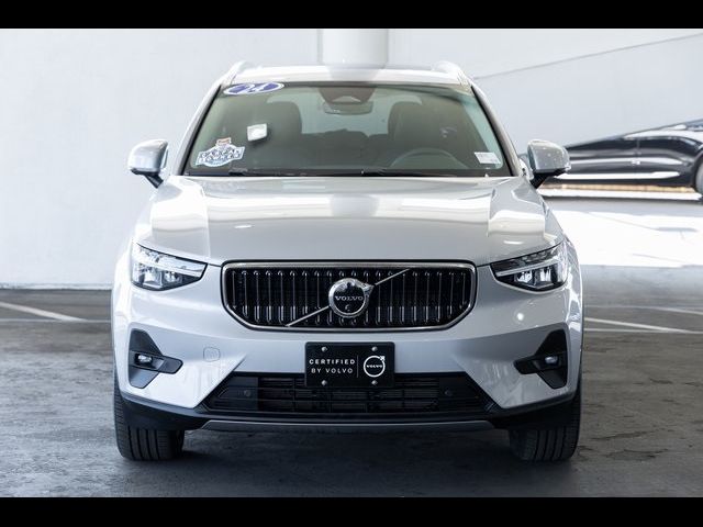 2024 Volvo XC40 Plus Bright Theme