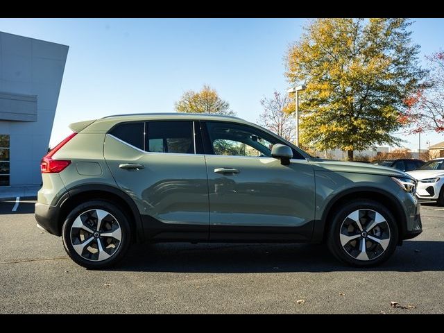 2024 Volvo XC40 Plus Bright Theme