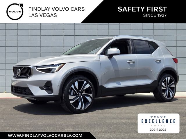 2024 Volvo XC40 Plus Bright Theme