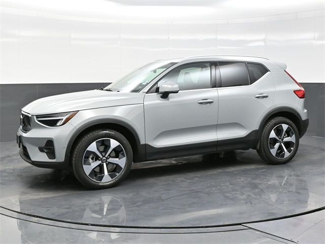 2024 Volvo XC40 Plus Bright Theme